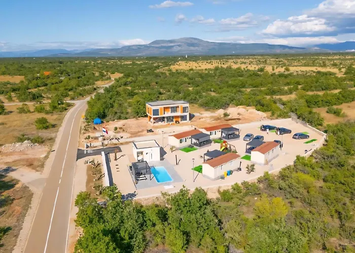 Auto-kamp Dvije Suze 1 פארק נופש