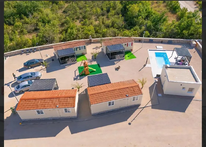 Auto-kamp Dvije Suze 1 Bristane